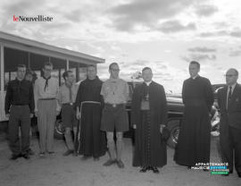 002 - Groupe d'hommes
