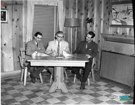 001 - Trois hommes