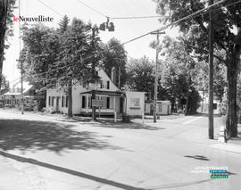 001 - Panneau coin de rue