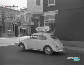 001 - Voiture de livraison