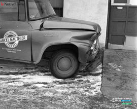 001 - Voiture accidentée
