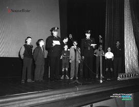 001 - Présentation des policiers
