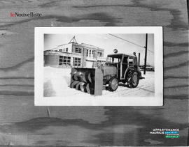 002 - Auto chasse-neige