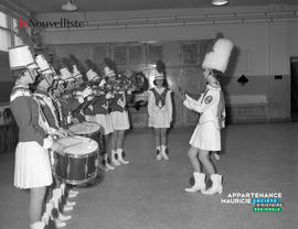 003 - Majorettes