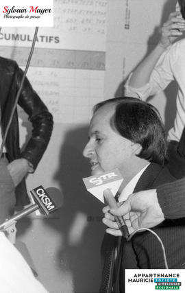 Yvon Lemire s'adresse aux médias