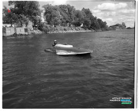 005 - Embarcation navale
