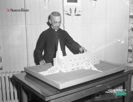 001 - Maquette