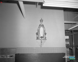 003 - Statue