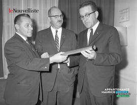 002 - Trois hommes