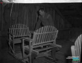 001 - Manufacture de chaises en bois