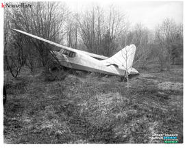 001 - Écrasement d'un avion léger