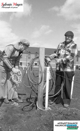 Hommes travaillant