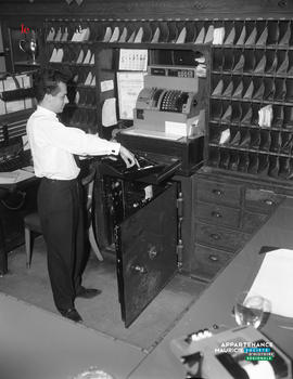 001 - Vol caisse et coffre-fort