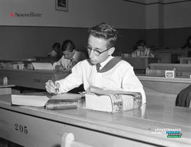 001 - Étudiant