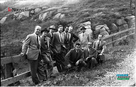 002 - Groupe d'hommes