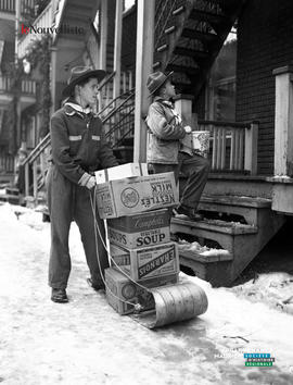 001 - Scouts qui livrent des cadeaux