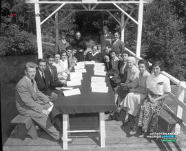 002 - Groupe de personnes