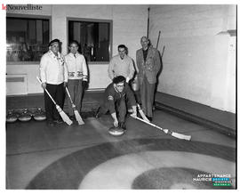 001 - Curling