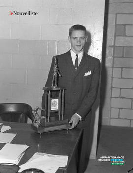 001 - Jean-Charles Baril et son trophée