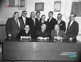 001 - Groupe d'hommes