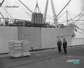 006 - Chargement au port