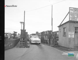 004 - Voiture pont Bailey