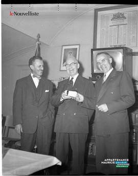 001 - Trois hommes