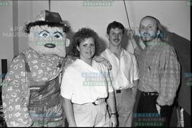Personne et mascotte
