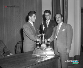001 - Trophée