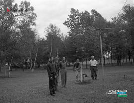 016 - Groupe d'hommes
