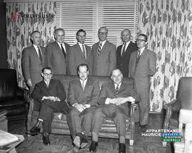 002 - Groupe d'hommes