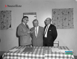 001 - Trois hommes