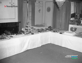 001 - Table