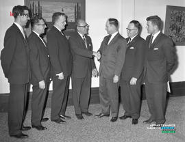 001 - Groupe d'hommes