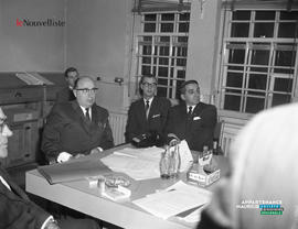 001 - Trois hommes