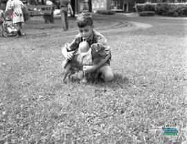 003 - Garçon et chien