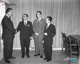 001 - Quatre hommes