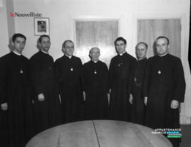 001 - Groupe de prêtres