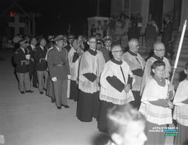 001 - Procession