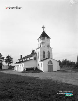 002 - Église