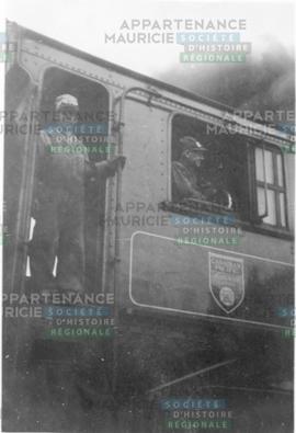 Dad & Mr Engineer - Frontenac 2802