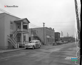 002 - Rue et voitures