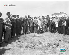 001 - Première pelletée de terre