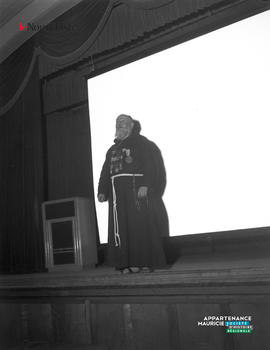 001 - Père Yvon