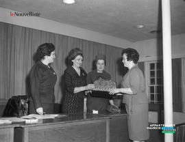 001 - Groupe de femmes