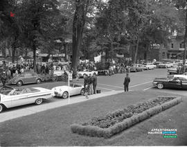 004 - Parade