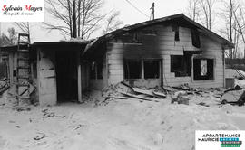 Bâtiment détruit par le feu