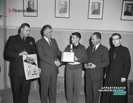 001 - Remise de trophée