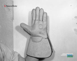 001 - Gant de cuir