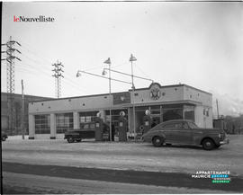009 - Garage Canadian Oil